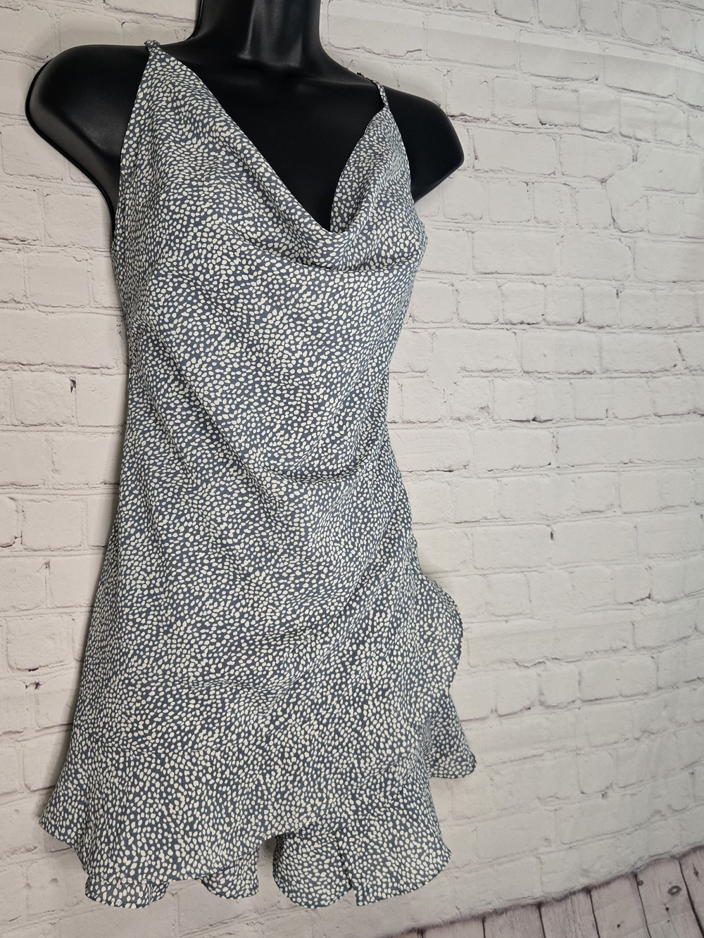 She+Sky cowl neck strapy ruffle mini dress retro Y2K coastal brunch sift girl M